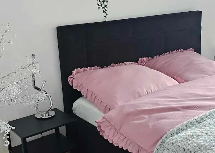 Apartament Regal Park 33 *