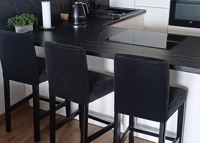 Apartament Regal Park 33 *